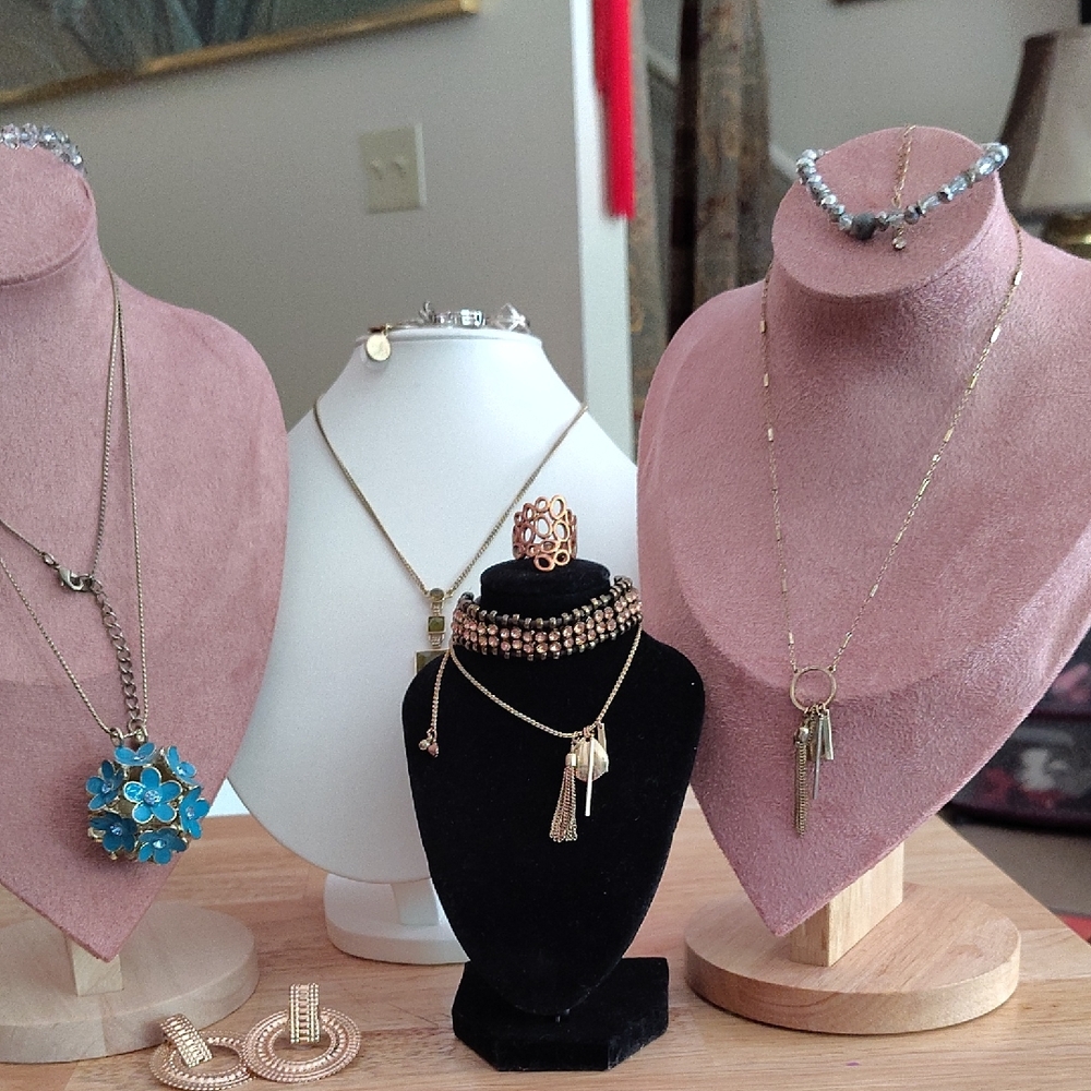 Chic Gold and Silver Necklace with Blue Pendant